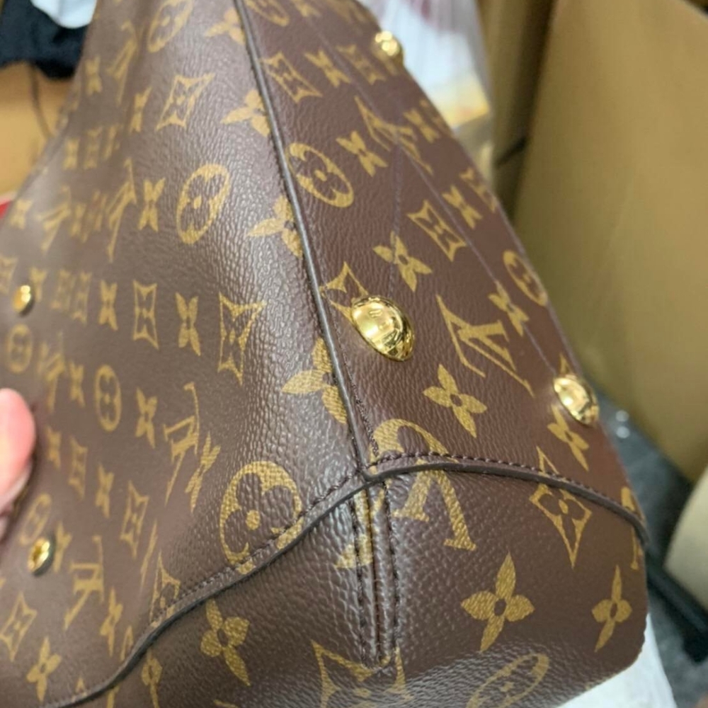 Lv bag - Picture 7 of 8